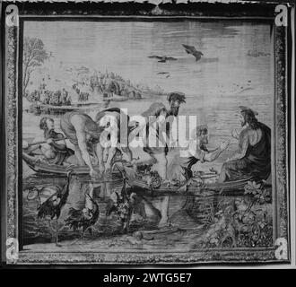 Tirant d'eau miraculeux de poissons (avant la Résurrection) sur le lac de Gennesaret (mer de Galilée). Raphael (Italien, 1483-1520) (dessiné après) [peintre] c. 1540 tapisserie dimensions : H 389 x l 442 cm tapisserie matériaux/techniques : laine et soie ; fil métallique (or) culture : Centre de tissage flamand : Bruxelles historique de la propriété : inventaire de Henry VIII (1542). Vendu à Robert Houghton (10/1650, après exécution de Charles Ier). Vendu à Don Alonso de Cárdenas (ambassadeur espagnol en Angleterre, agissant au nom de Don Luis Méndez de Haro, marqudel carpo). Duc d'Alba coll. (En 1662) ; vendu en 1823 aux Britis Banque D'Images