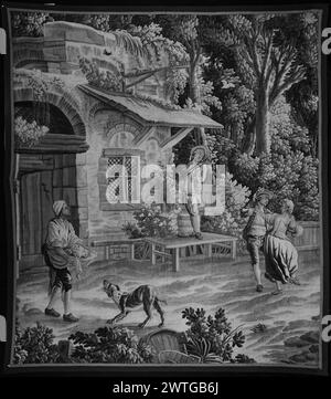 Country folk dansant au son d'un violoniste. Teniers, David III (flamand, 1638-1685) (dessiné après) [peintre] c. 1760 tapisserie dimensions : H 7'2' x l 6'4' tapisserie matériaux/techniques : inconnu culture : Centre de tissage français : Aubusson propriété historique : Français & Co. acheté de M. Tobey, reçu le 8/10/1949 ; vendu à Edward K. Hewton le 12/9/1953. Dans le paysage avec auberge parmi les arbres et les plantes sauvages, le musicien debout sur la table joue du violon tandis que le couple danse (R) ; l'homme portant de la nourriture regarde la scène (l) alors que le chien est captivé par la nourriture sur son plateau bordures manquantes ; fragment de tapisserie (Cavall Banque D'Images