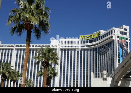 Las Vegas, Nevada, États-Unis 8 mars 2024 Westgate Hotel & Casino où Elvis Presley a joué 636 spectacles à guichet fermé à l'International Hotel du 31 juillet 1969 au 1976 décembre, présenté ici le 8 mars 2024 à Las Vegas, Nevada, États-Unis. Photo de Barry King/Alamy Stock photo Banque D'Images