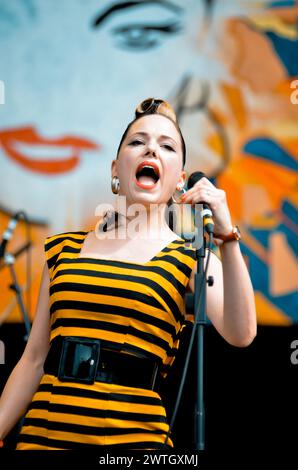 Imelda May, V2011, Hylands Park, Chelmsford, Essex, Grande-Bretagne - 21 août 2011 Banque D'Images