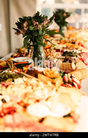 Charcuterie somptueuse décorée avec goût Banque D'Images