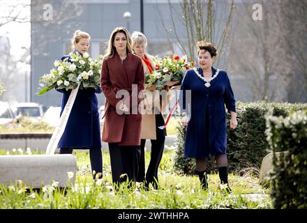 UTRECHT - le maire Sharon Dijksma et le ministre de la Justice et de la sécurité Dilan Yesilgoz arrivent lors de la commémoration de l'attaque du tramway du 18 mars 2019. Quatre personnes ont été tuées et plusieurs autres blessées lorsque Gökmen T. a ouvert le feu dans et autour d'un tramway sur la place du 24 octobre. La commémoration aura lieu annuellement pour la dernière fois, dorénavant tous les cinq ans. ANP ROBIN VAN LONKHUIJSEN pays-bas OUT - belgique OUT Banque D'Images