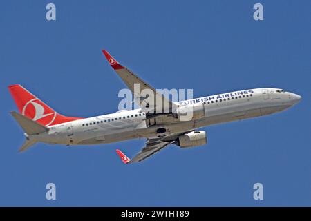 Allemagne, Bavière, Munich : TC-JVH Boeing 737-8F2 (c/n 60012) de THY Turkish Airlines à l'aéroport Franz Josef Strauss de Munich. Banque D'Images