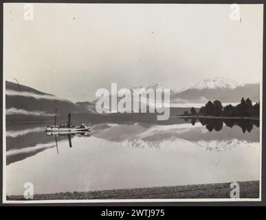 Lac te Anau. De l'album : Summers album gélatine argentée tirages, tirages noir et blanc, paysages Banque D'Images