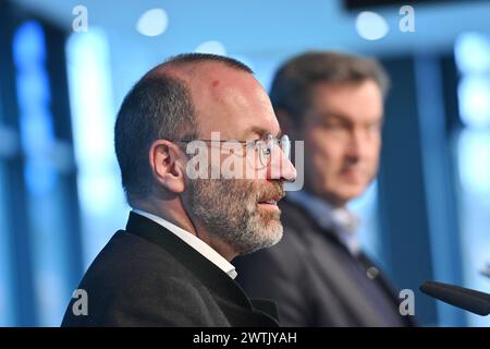 v.Li:Manfred WEBER, Markus SOEDER Ministerpraesident Bayern und CSU Vorsitzender. Pressekonferenz nach Vorstandssitzung des CSU Praesidiums in der CSU Landesleitung in Muenchen am 18.03.2024. *** De gauche à droite Manfred WEBER, Markus SOEDER premier ministre de Bavière et président de la CSU Conférence de presse après la réunion du Comité exécutif de la CSU au siège de la CSU à Munich le 18 mars 2024 Banque D'Images