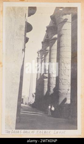 Le Grand Hall à Karnak, Louxor. Extrait de l'album : album photo du Major J.M. Rose, 1er tirages noir et blanc NZEF, tirages argentés gélatinés Banque D'Images