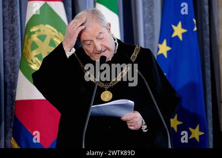 il Presidente della Corte costituzionale Augusto Barbera durante la Presentazione della Relazione annuale della Corte costituzionale sull'attività e sugli indirizzi giurisprudenziali della Corte nel 2023, Palazzo della Consulta a Roma, Lunedì, 18 marzo 2024 (foto Mauro Scrobogna/LaPresse) le Président de la Cour constitutionnelle Augusto Barbera lors de la présentation du rapport annuel de la Cour constitutionnelle sur l’activité et les orientations jurisprudentielles de la Cour en 2023, Palazzo della Consulta à Rome, lundi 18 mars 2024 (photo Mauro Scrobogna/LaPresse) Banque D'Images