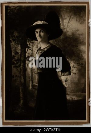 Impression argentée gélatine - Portrait d'une femme non identifiée, 1890-1920 Banque D'Images