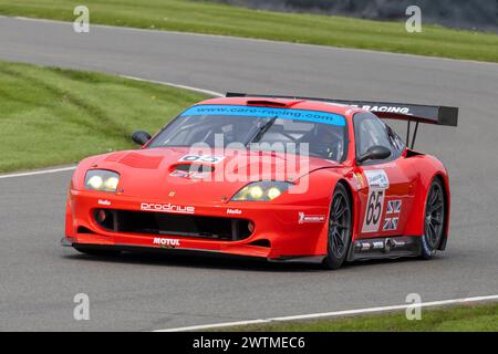 Ferrari 550 GTS Maranello GT1 2002 lors de la 80e réunion des membres de Goodwood, Sussex, Royaume-Uni Banque D'Images