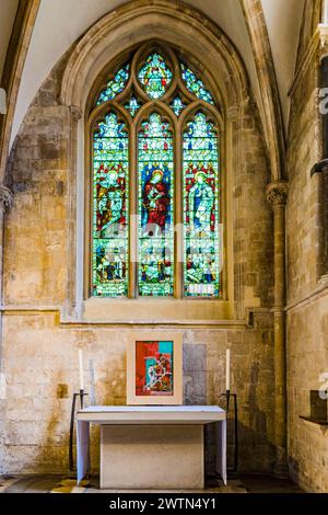 Chapelle Marie-Madeleine et Noli me Tangere une peinture de Graham Sutherland exposée sur l'autel. Cathédrale de Chichester, anciennement connue sous le nom de Cathedra Banque D'Images