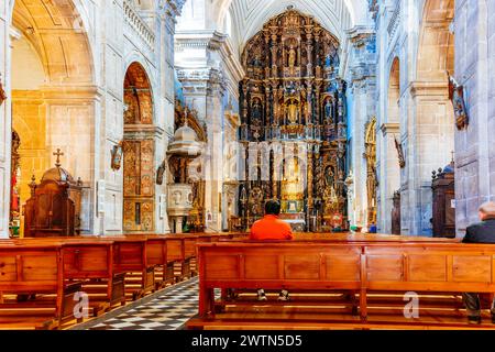 Intérieur de l'église de San Isidoro el Real. Oviedo, Principado de Asturias, Espagne, Europe Banque D'Images