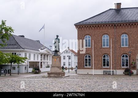 Kristiansand, Norvège - 11 juillet 2023 : statue de Haakon VII Banque D'Images