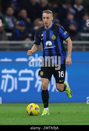 Milan, Italie. 17 mars 2024. Davide Frattesi du FC Internazionale lors du match de Serie A à Giuseppe Meazza, Milan. Le crédit photo devrait se lire : Jonathan Moscrop/Sportimage crédit : Sportimage Ltd/Alamy Live News Banque D'Images