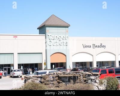 Branson, Missouri - 11 mars 2024 : Tanger Outlets Discount Outlet Mall Banque D'Images