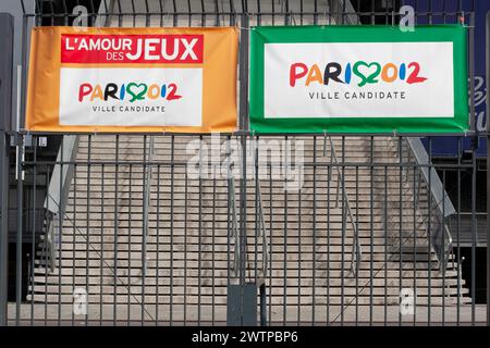 Publicité pour Paris2012 au stade de France à Saint Denis en 2005. Comme on le sait Paris perdu et les Jeux Olympiques de 2012 ont eu lieu à Londres. Paris devait le faire Banque D'Images