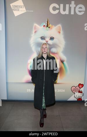 Billie Marten assiste au lancement de l'exposition 'CUTE' à Somerset House à Londres. Banque D'Images