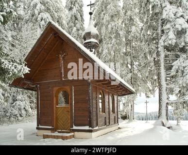 Chapelle sur le Reitsattel près de Furtwangen, hiver, neige, Forêt Noire, Bade-Wuerttemberg, Allemagne Banque D'Images