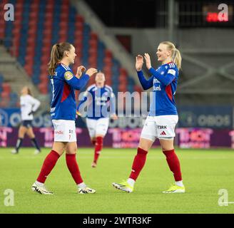 Oslo, Norvège. 18 mars 2024. Oslo, Norvège, 18 mars 2024 : les joueurs de Valerenga célèbrent après avoir marqué lors du match de football de la Toppserien League entre Valerenga et Stabaek à Intility Arena à Oslo, Norvège (Ane Frosaker/SPP) crédit : SPP Sport Press photo. /Alamy Live News Banque D'Images