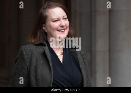 Londres, Royaume-Uni. 19 mars 2024. Victoria Prentis - le procureur général arrive pour une réunion du cabinet à Downing Street. Crédit : Justin Ng/Alamy Live News. Banque D'Images