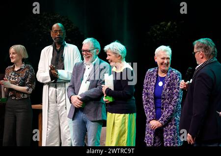 Shari Litt, Dennis Legree, Wolfgang Trepper, Gerburg Jahnke, Lioba Albus und Hape Kerkeling BEI der Verleihung des Comedy-Preises Recklinghäuser Hurz im Ruhrfestspielhaus. Recklinghausen, 18.03.2024 *** Shari Litt, Dennis Legree, Wolfgang Trepper, Gerburg Jahnke, Lioba Albus et Hape Kerkeling lors de la cérémonie de remise des prix Recklinghäuser Hurz au Ruhrfestspielhaus Recklinghausen, 18 03 2024 Foto:XT.xSchröerx/xFuturexImagex hurz 4420 Banque D'Images