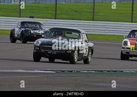 Simon Drabble, Alex Drabble, Julien Draper, MG B, RAC Pall Mall Cup pour les GT pré '66 et Touring Cars pré'63 GTS et pré'60 Sports Cars, trois heures de Banque D'Images