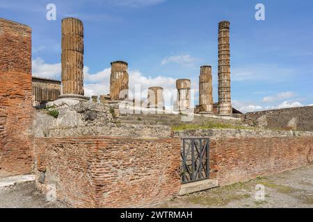 Pompéi Naples.Temple de Jupiter, à la ville de Pompéi une ancienne ville romaine près de Naples. Italie. Banque D'Images