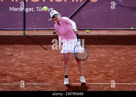 Manavgat, Antalya, Turquie. 19 mars 2024. Una Davis (États-Unis) sert lors des Championnats du monde individuels et par équipe 2024 65-90 (image crédit : © Mathias Schulz/ZUMA Press Wire) USAGE ÉDITORIAL SEULEMENT! Non destiné à UN USAGE commercial ! Banque D'Images