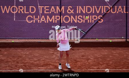 Manavgat, Antalya, Turquie. 19 mars 2024. Una Davis (États-Unis) sert lors des Championnats du monde individuels et par équipe 2024 65-90 (image crédit : © Mathias Schulz/ZUMA Press Wire) USAGE ÉDITORIAL SEULEMENT! Non destiné à UN USAGE commercial ! Banque D'Images