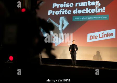 Martin Schirdewan, premier candidat pour les élections européennes (Die LINKE), pris dans le cadre de la présentation de l'affiche du parti 'Die Linke' pour les élections européennes de 2024 à Berlin, le 19 mars 2024. Banque D'Images