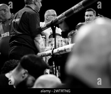 Hamzah Sheeraz v. Liam Williams - WBC Silver et Commonwealth Middleweight Championships pendant Queensberry promotions Show Sheeraz vs Williams à Copper Box Arena le samedi 10 février 2024 à LONDRES, ANGLETERRE. Banque D'Images