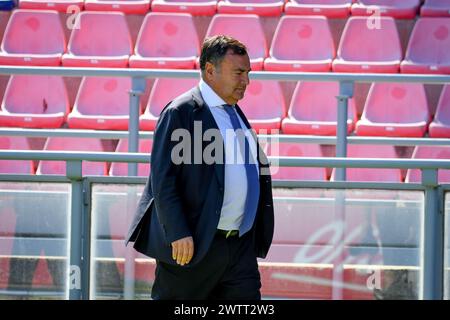 Répertoire de photos, Italie. 20 mars 2024. RÉPERTOIRE PHOTO - Bologne - le directeur général de l'ACF Fiorentina Joe Barone pendant le FC Bologne vs ACF Fiorentina, match de football italien Serie A à Bologne, Italie, 11 septembre 2022 (Bologne - 2022-09-11, Ettore Griffoni) ps la photo est utilisable dans le respect du contexte dans lequel elle a été prise, et sans intention diffamatoire du décorum du peuple représenté usage éditorial seulement crédit : Independent photo Agency/Alamy Live News Banque D'Images