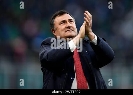 Répertoire de photos, Italie. 20 mars 2024. RÉPERTOIRE DE PHOTOS - MILAN, ITALIE - 19 mars 2022 : Joe Barone gestes avant le match de football de Serie A entre le FC Internazionale et l'ACF Fiorentina. (Photo de NicolÃ² Campo/Sipa USA) (Milan - 2022-03-19, NicolÃ² Campo/ipa-agency.net) ps la photo peut être utilisée dans le respect du contexte dans lequel elle a été prise, et sans intention diffamatoire de décorum des personnes représentées usage éditorial seulement crédit : Agence photo indépendante/Alamy Live News Banque D'Images