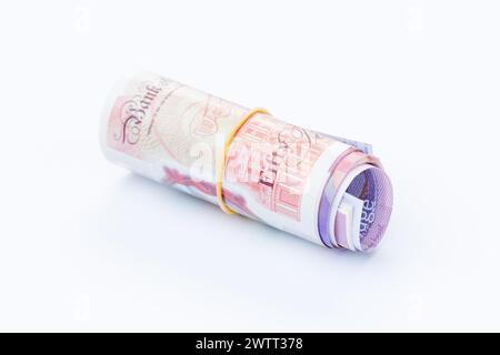 Rouleau de billets de banque britanniques de 50 £ Banque D'Images
