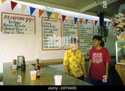 porto rico porto rico usa serveuse portrait portorican visages caméra avant Banque D'Images