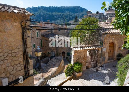 Valldemossa, Îles Baléares, Espagne, maisons médiévales dans le village de Valldemossa, éditorial seulement. Banque D'Images