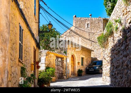 Valldemossa, Îles Baléares, Espagne, maisons médiévales dans le village de Valldemossa, éditorial seulement. Banque D'Images