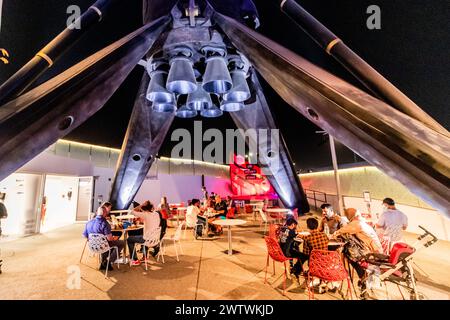 DUBAÏ, Émirats arabes Unis - 30 OCTOBRE 2021 : première étape de la fusée Falcon 9 dans le pavillon des États-Unis à l'Expo 2020 à Dubaï, Émirats arabes Unis. Banque D'Images