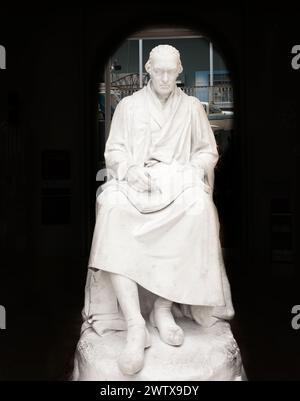 Sculpture de James Watt (1736-1819), inventeur et ingénieur, Musée national d'Écosse, Édimbourg. Banque D'Images