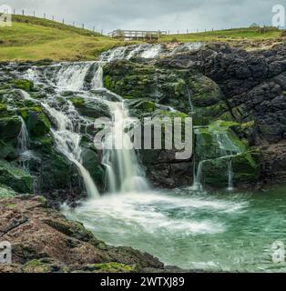 Dunseverick Falls, États-Unis Côte d'Antrim , Irlande du Nord Banque D'Images