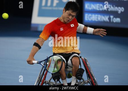 Tokyo, Japon. 20 mars 2024. Le Japonais Shingo Kunieda vu en action lors du match pour la médaille d'or de tennis en fauteuil roulant unique masculin le jour 11 à Tokyo 2020. Le japonais Shingo Kunieda a remporté la médaille d'or pour la quatrième fois en battant le néerlandais Tom Egberink. Le héros du pays hôte Shingo Kunieda, du Japon, a remporté la quatrième médaille d’or de sa carrière en battant Tom Egberink, des pays-Bas, en deux sets en simple masculin, samedi 4 septembre, dernier jour du tournoi de tennis en fauteuil roulant aux Jeux paralympiques de Tokyo 2020. Crédit : SOPA images Limited/Alamy Live News Banque D'Images