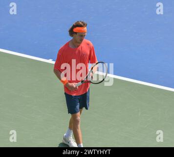 Dubaï, le 29 février 2024 - photo du russe Andrey Rublev s'entraînant avant le match plus tard dans la journée. Dubaï Duty Free Tennis Championships 2024, Banque D'Images