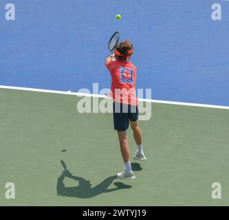 Dubaï, le 29 février 2024 - photo du russe Andrey Rublev s'entraînant avant le match plus tard dans la journée. Dubaï Duty Free Tennis Championships 2024, Banque D'Images