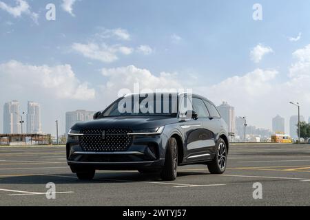 Lincoln Nautilus SUV car sur les routes de Doha Banque D'Images