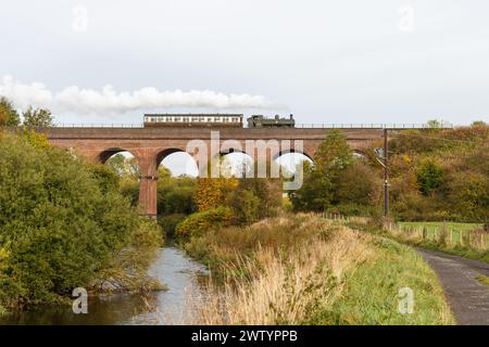 Un train à vapeur sur le East Lancs Railway Banque D'Images