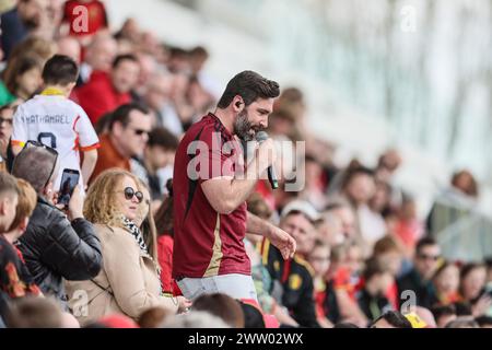 Tubize, Belgique. 20 mars 2024. Le chanteur Metejoor aka Joris Van Rossem photographié lors du Fanday des Red Devils de l'équipe nationale belge de football Red Devils, au centre d'entraînement de la Royal Belgian Football Association, à Tubize, mercredi 20 mars 2024. Quelque 1500 fans sont invités au Proximus Basecamp pour assister à une séance de formation et profiter de plusieurs autres activités. Samedi, les Red Devils disputent un match amical contre l’Irlande, dans le cadre des préparatifs de l’Euro 2024. BELGA PHOTO BRUNO FAHY crédit : Belga News Agency/Alamy Live News Banque D'Images