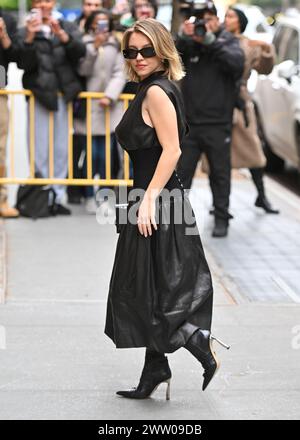 Sydney Sweeney arrive à The View aux studios ABC le 20 mars 2024 à New York. Banque D'Images