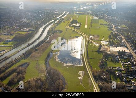 Luftbild, Erlebensraum Lippestrand mit Überschwemmungsfläche, Fluss Lippe und Datteln-Hamm-Kanal, Flugplatz Hamm Lippewiesen, Stadtbezirk Heessen, Hamm, Ruhrgebiet, Nordrhein-Westfalen, Deutschland ACHTUNGxMINDESTHONORARx60xEURO *** vue aérienne, plage de Lippe avec plaine inondable, rivière Lippe et canal Datteln Hamm, aérodrome de Hamm Lippewiesen, district de Heessen, Hamm, région de la Ruhr, Rhénanie du Nord-Westphalie, Allemagne ATTENTIONxMINDESTHONORARx60xEURO Banque D'Images