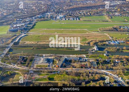 Luftbild, Erlebensraum Lippeaue, Fluss Lippe und Datteln-Hamm-Kanal, Schleuse Hamm, Flugplatz Hamm Lippewiesen, Gymnasium Hammonense und Wassersportzentrum, Stadtbezirk Heessen, Hamm, Ruhrgebiet, Nordrhein-Westfalen, Deutschland ACHTUNGxMINDESTHONORARx60xEURO *** vue aérienne, plaine inondable de Lippe, canal de Lippe et Datteln Hamm, écluse de Hamm, aérodrome de Hamm Lippewiesen, lycée et centre de sports nautiques de Hammonense, district de Heessen, Hamm, région de la Ruhr, Rhénanie-du Nord-Westphalie, Allemagne ATTENTIONxMINDESTHONORARx60xEURO Banque D'Images