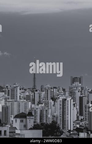 Skyline du Centre de São Paulo, Brésil la nuit. Banque D'Images