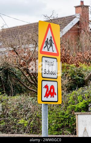 Pays de Galles, 20 MPH panneau d'avertissement de vitesse obligatoire : Phillip Roberts Banque D'Images